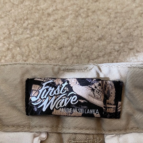 Khaki cargo shorts - Picture 2 of 4